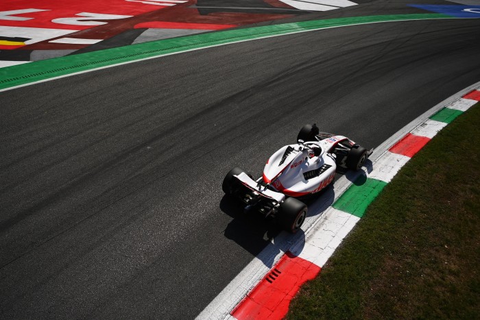 F1: Nívós díjat kap a kiscsapat versenyzője