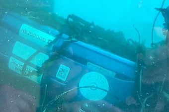 Ezt az autót a jég alól mentették ki