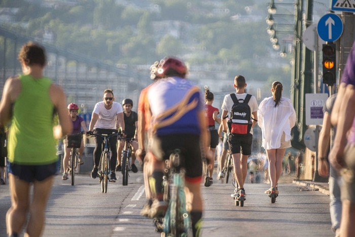 Újraindul a pesti rakpart rendszeres hétvégi lezárása