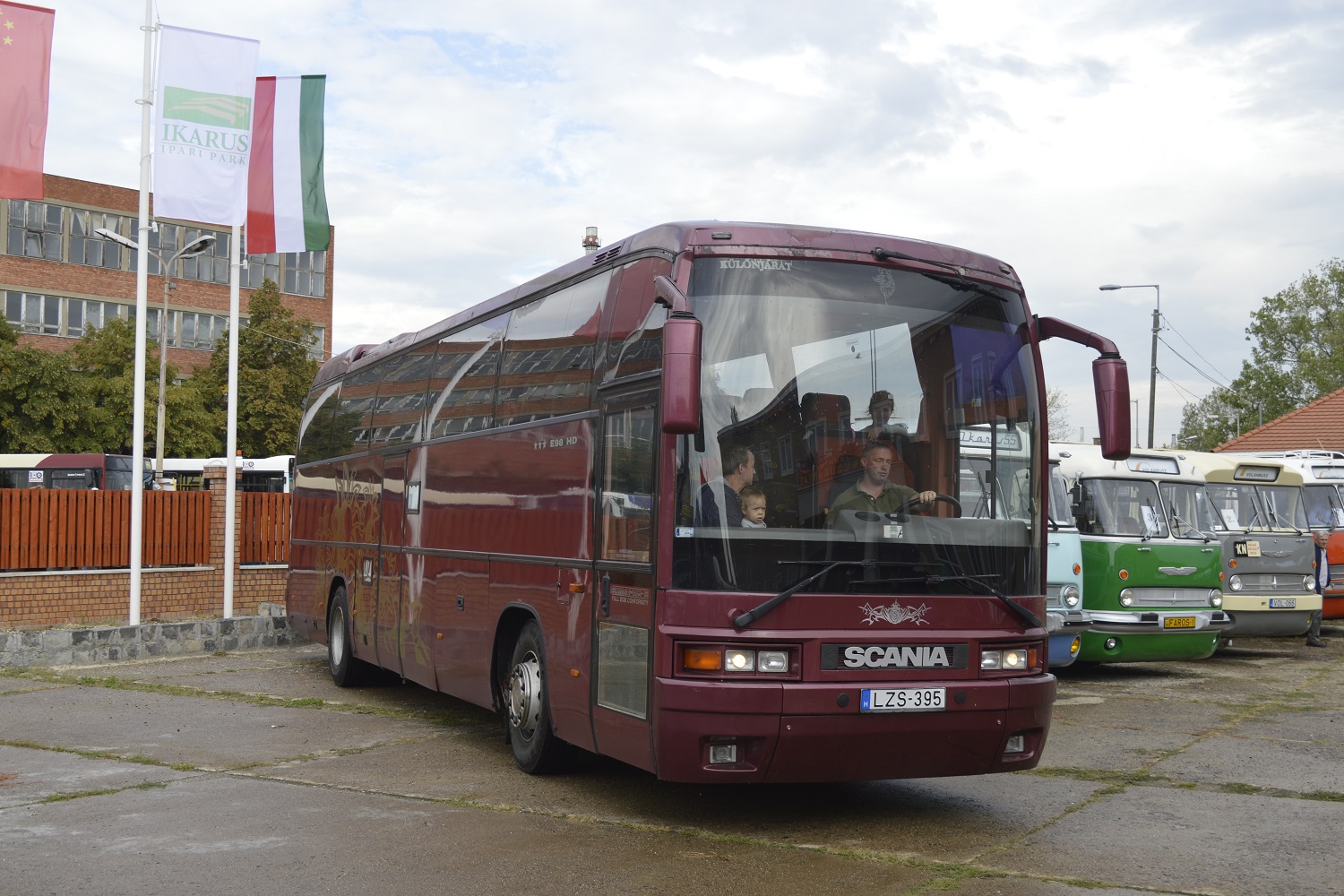 Felemelő, ami ma az Ikarus-gyárnál történt 16