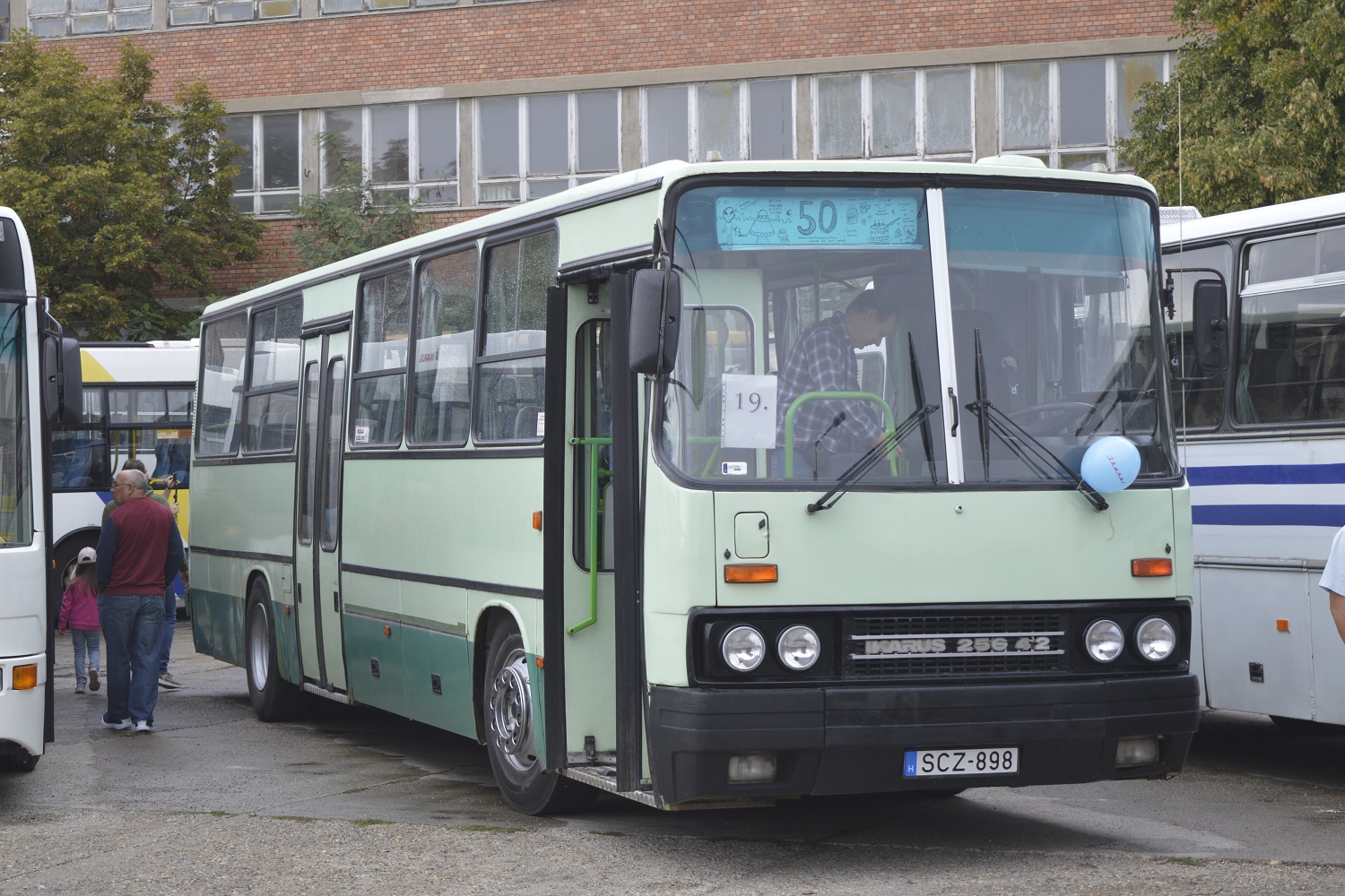 Felemelő, ami ma az Ikarus-gyárnál történt 20