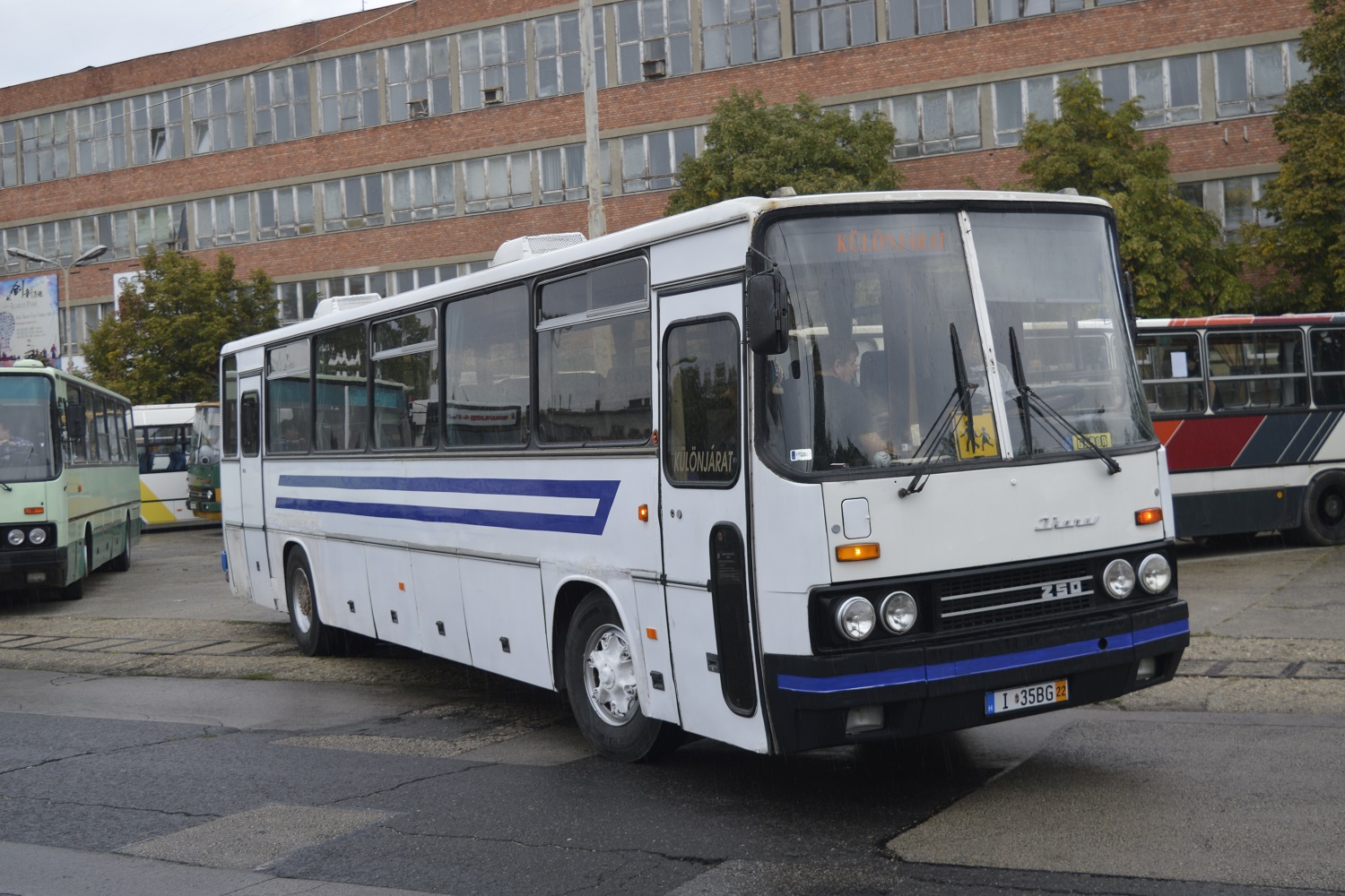 Felemelő, ami ma az Ikarus-gyárnál történt 31