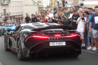 Pénzre van szüksége a milliárdosnak, eladja egyedi autóját 7