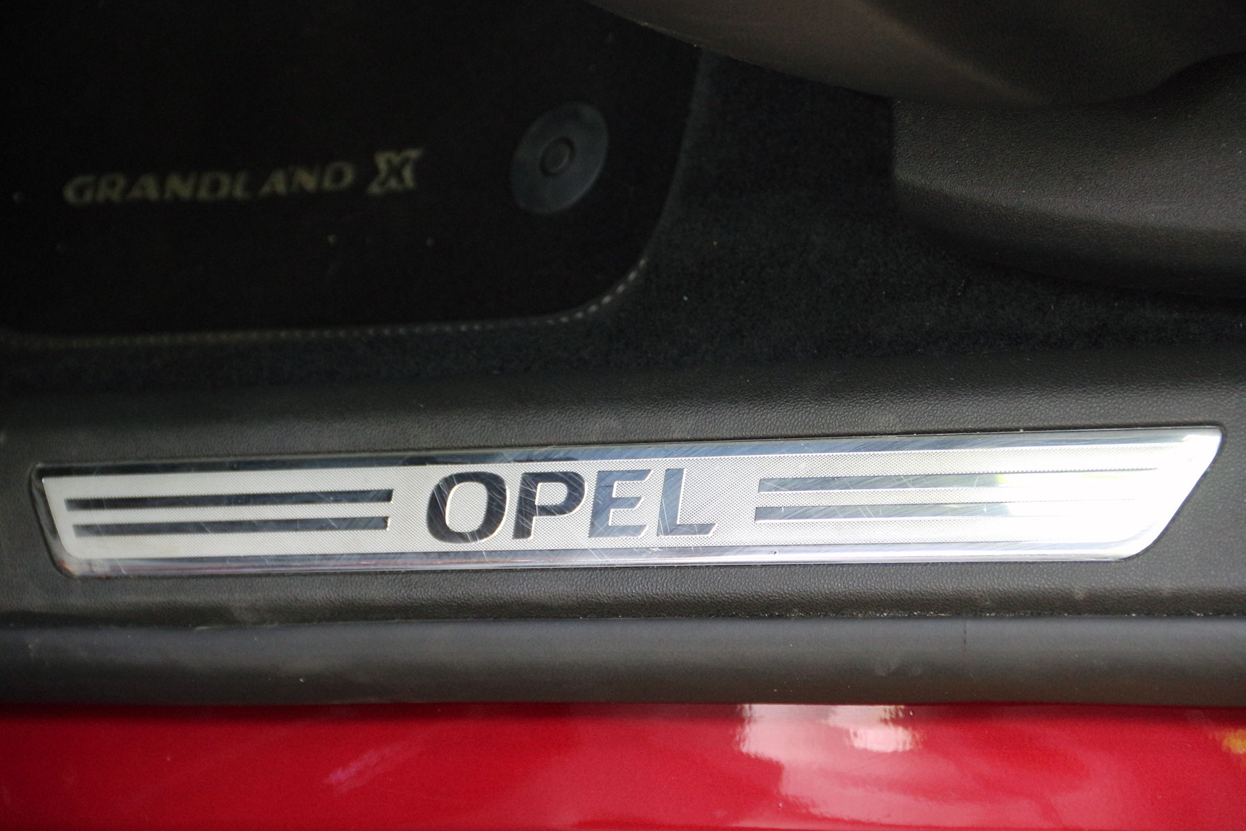 Ennyit tud ma egy földközeli Opel 36
