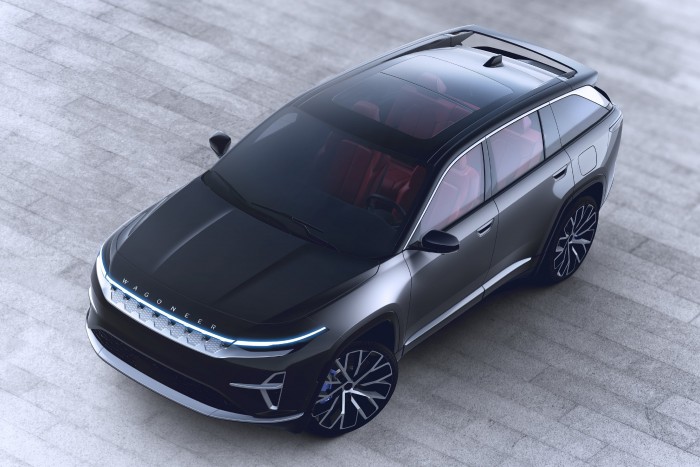 Tisztán elektromos modellekkel erősít a Jeep 7