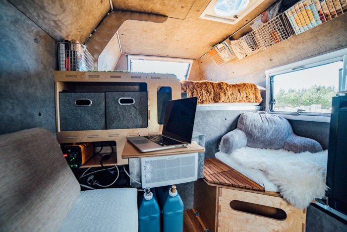 Tökéletes lakóautó lehet egy átlagos pickupból ezzel a kiegészítővel 4