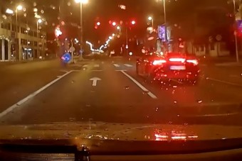 Luxusautóval döngetett a Váci úton egy 17 éves fiú