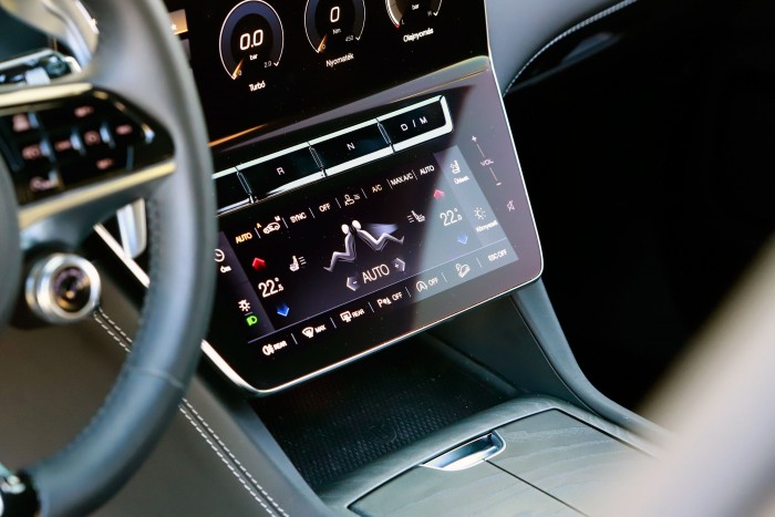 Sosemvolt Maserati érkezett a piacra – Grecale GT teszt 8