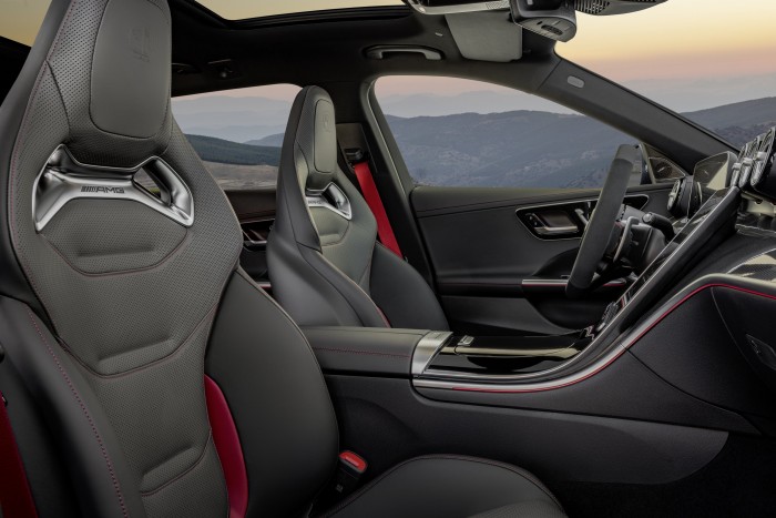 Ez a világ legerősebb kétliteres motorja 10