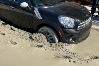 Elkötötte az anyja autóját, de a karma mattot adott neki