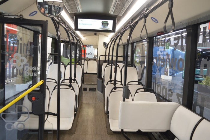 Tisztítja a levegőt a legújabb városi autóbusz 1 | Vezess Tisztítja a levegőt a legújabb városi autóbusz 1