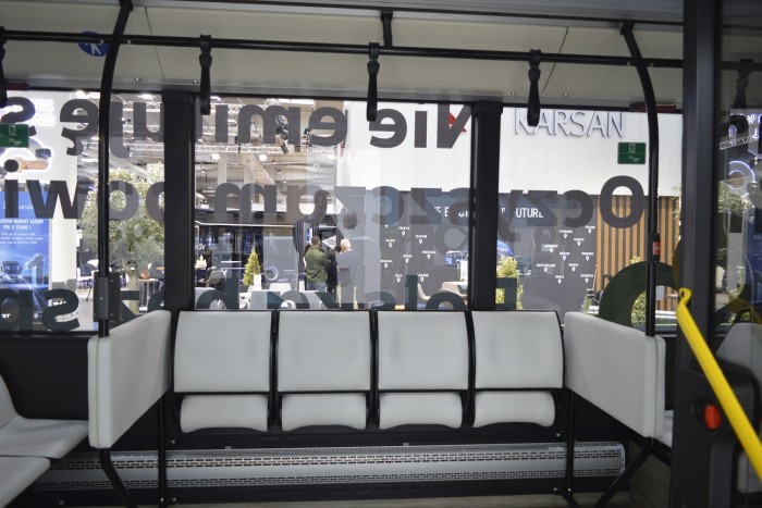 Tisztítja a levegőt a legújabb városi autóbusz 5 | Vezess Tisztítja a levegőt a legújabb városi autóbusz 5