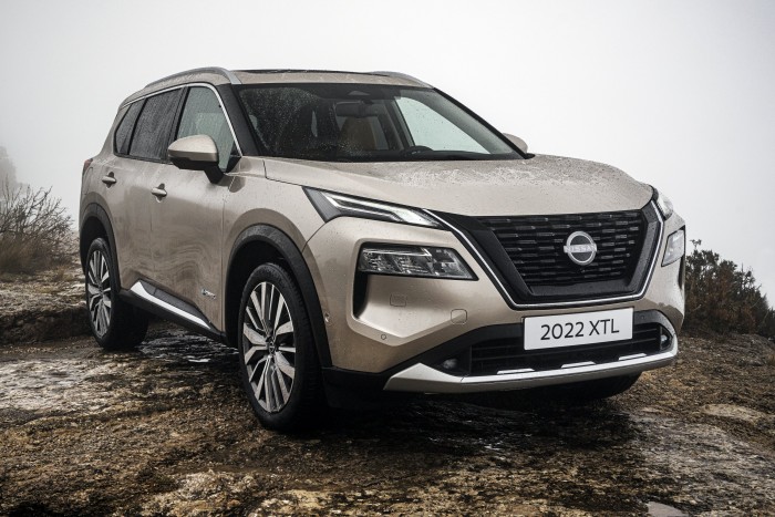 Lecserélte zászlóshajóját a Nissan 7