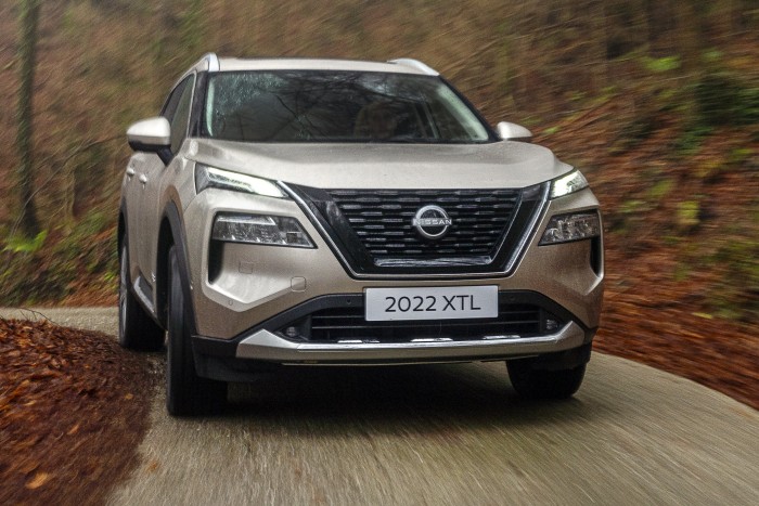 Lecserélte zászlóshajóját a Nissan 16