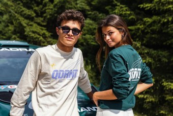 Félreléphetett az F1-es pilóta, szakított barátnőjével