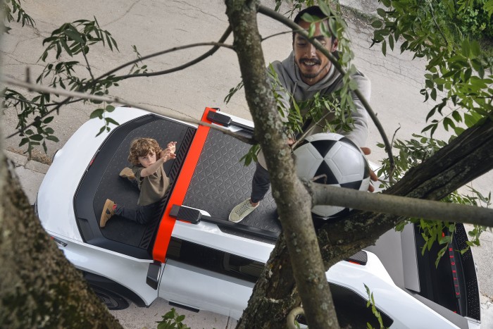 Elképesztő ötletbomba a legújabb Citroën 8 | Vezess Elképesztő ötletbomba a legújabb Citroën 8