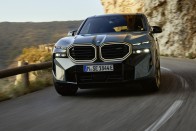 Elkészült minden idők legerősebb BMW M modellje 74