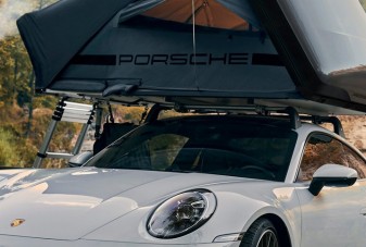 Porschék tetején verhetsz sátrat