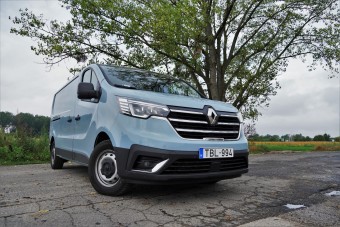 Ebben még tisztességes dízelmotor dolgozik – Renault Trafic