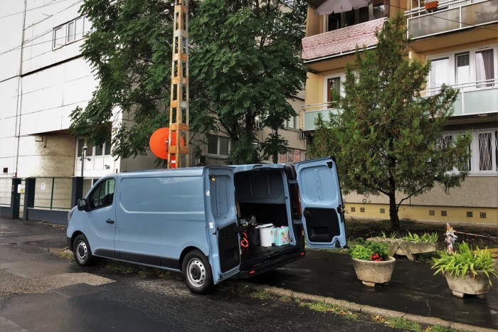 Ebben még tisztességes dízelmotor dolgozik – Renault Trafic 59 Ebben még tisztességes dízelmotor dolgozik – Renault Trafic 59