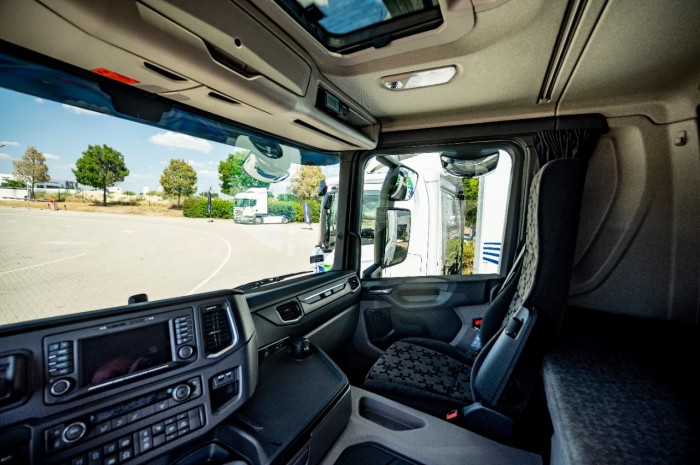 Forgalomba álltak hazánk első hibrid teherautói 3