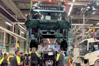 Elstartolt az elektromos Volvo nyergesek sorozatgyártása