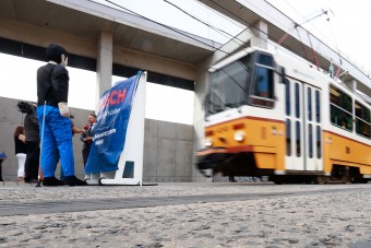 Apró műanyag kocka védhet meg a balesettől
