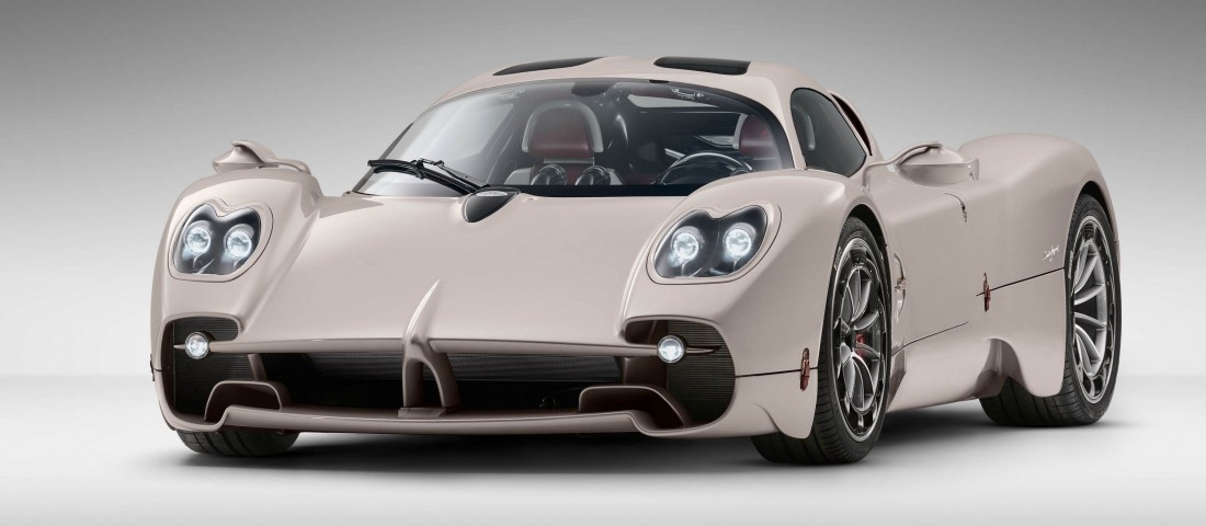 Itt az új Pagani: 860 lóerő, kézi váltó