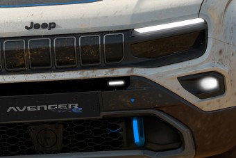 Masszív kalandjárgány épült a városi crossoverből