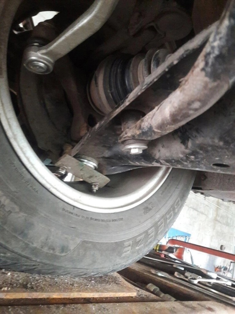 19 friss sírva röhögős fotót húztunk fel a műhelypokolból 18