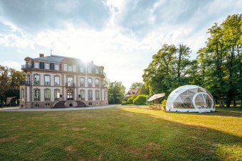 Luxuskempingezést kínál vásárlóinak az autómárka