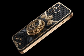 57 milliós iPhone-tok aranyozott Rolex órával