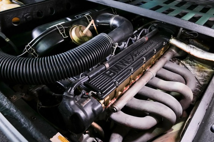 Nehéz elhinni róla, de valóban több mint 40 éves ez a BMW 7