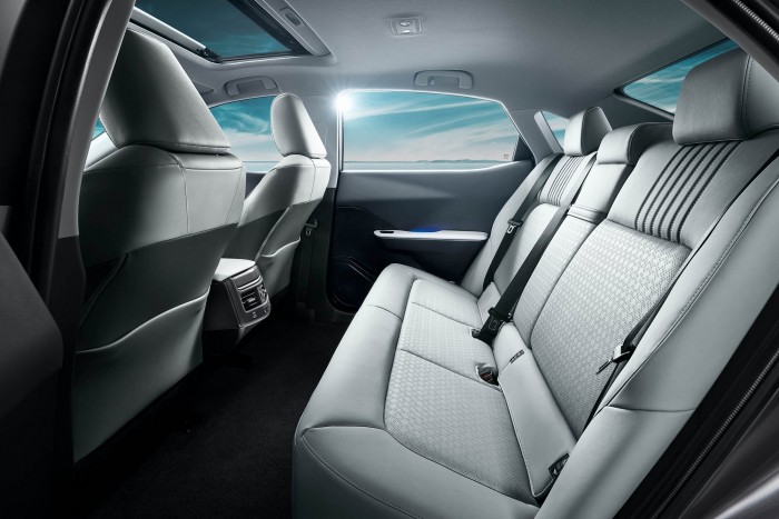 Házon belüli rekordot dönt a Toyota új szedánja 7