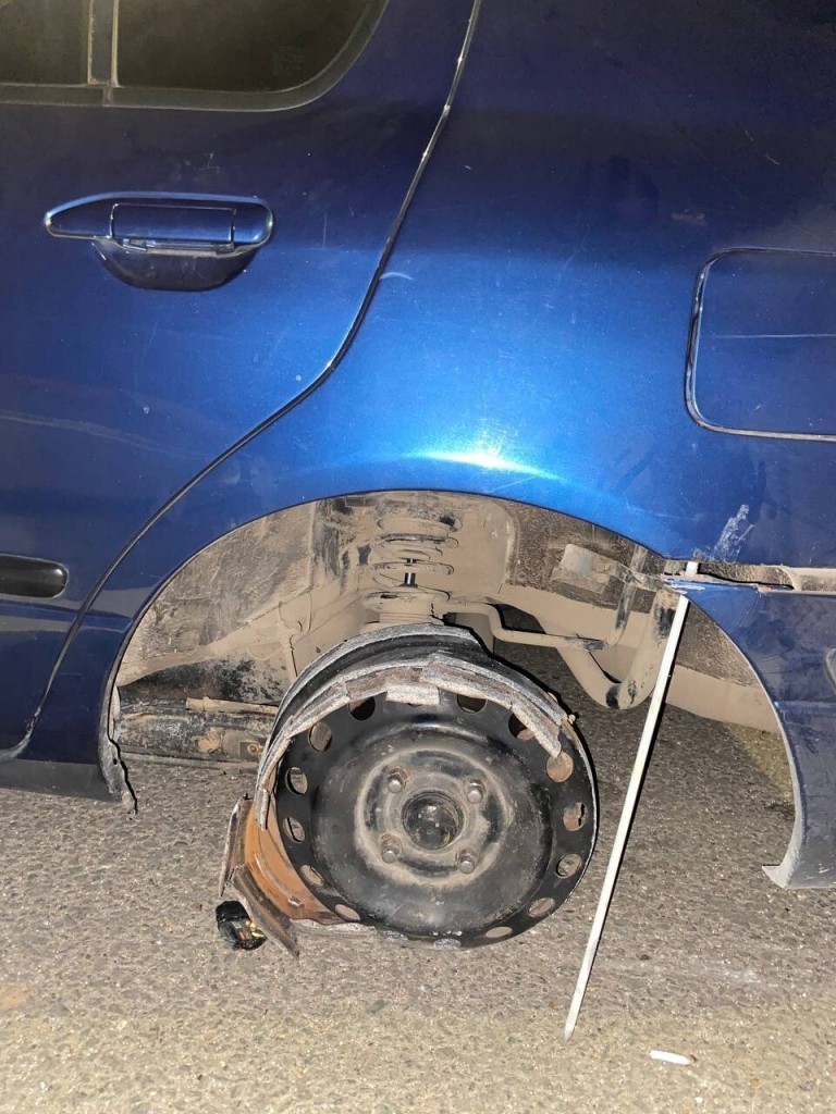 19 friss sírva röhögős fotót húztunk fel a műhelypokolból 13