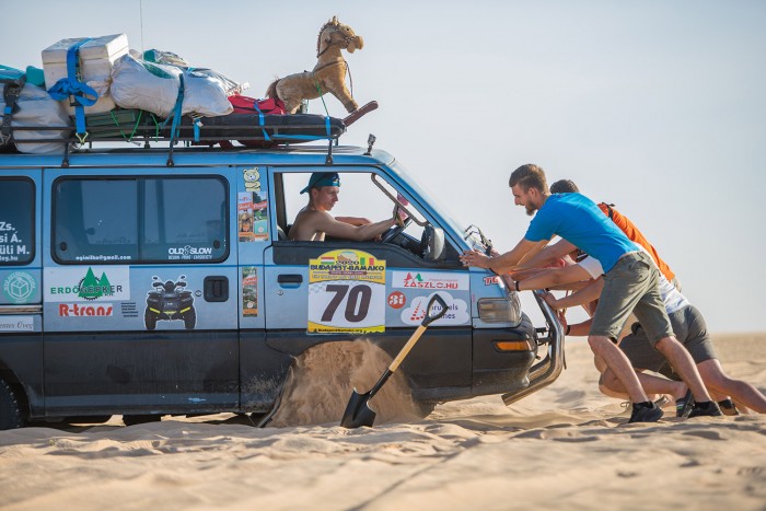 Egy csávó kannából árulta a benzint, reggelre odacsináltak mellénk a kecskék 3