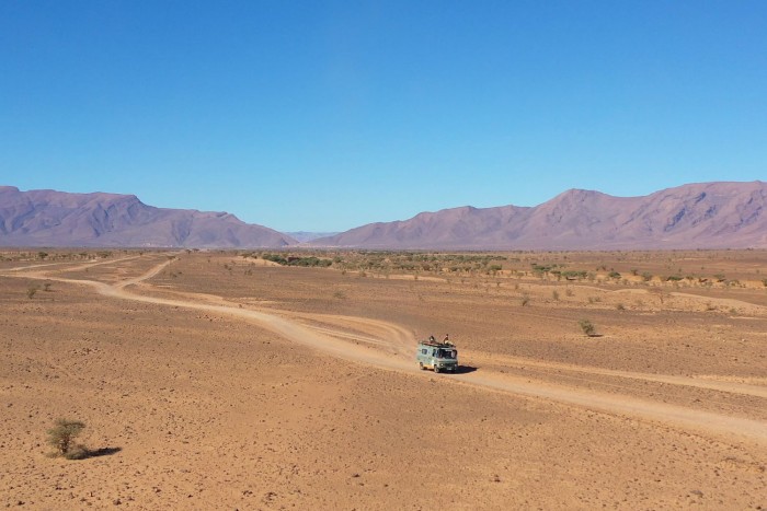 Egy csávó kannából árulta a benzint, reggelre odacsináltak mellénk a kecskék 6