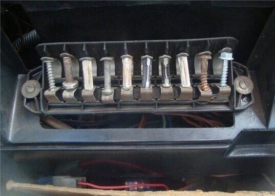 19 friss sírva röhögős fotót húztunk fel a műhelypokolból 7