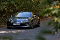 Stresszoldó hatású francia készítmény – Alpine A110 GT 56