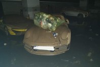 Borzalmas, mit tett autók százaival a pusztító vihar 1