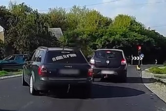 Két piros lámpán is átverette a dízelkirály audis Patosfán