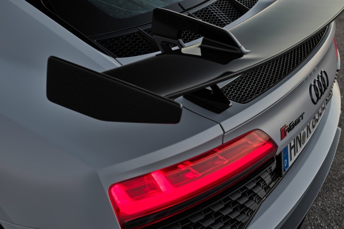 Megvadítja sportkocsiját az Audi 10