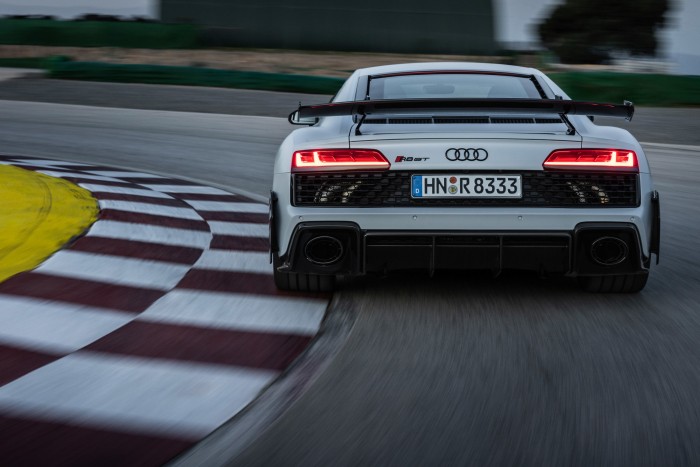 Megvadítja sportkocsiját az Audi 9