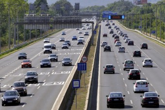 Durva árat fizettetnek meg a hazai autósokkal
