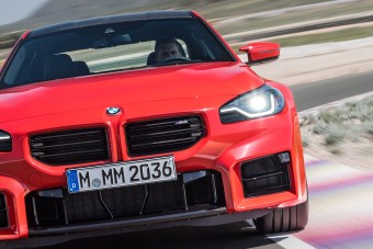 Halloween-jelmezbe bújt a BMW új sportmodellje