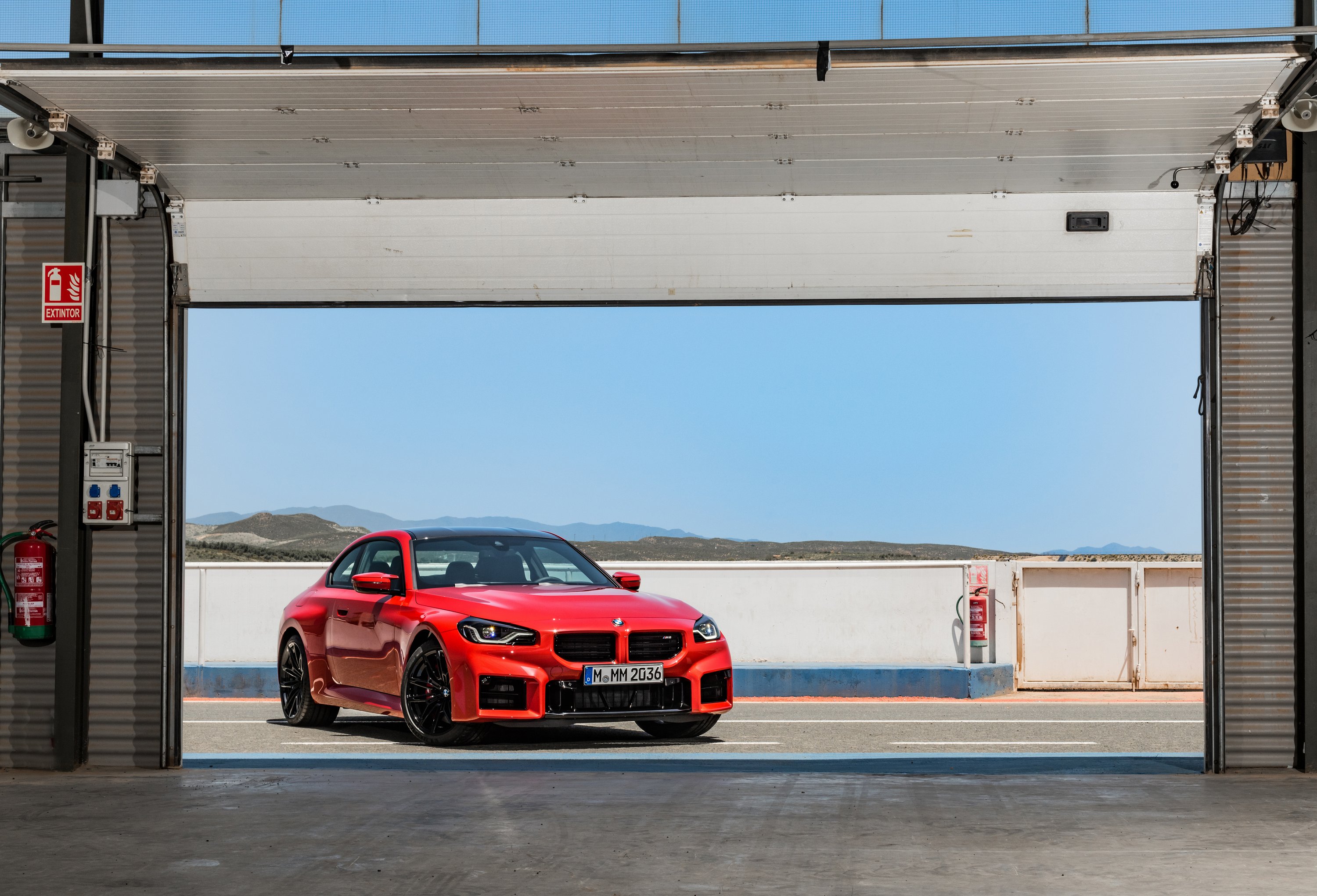 Halloween-jelmezbe bújt a BMW új sportmodellje 55