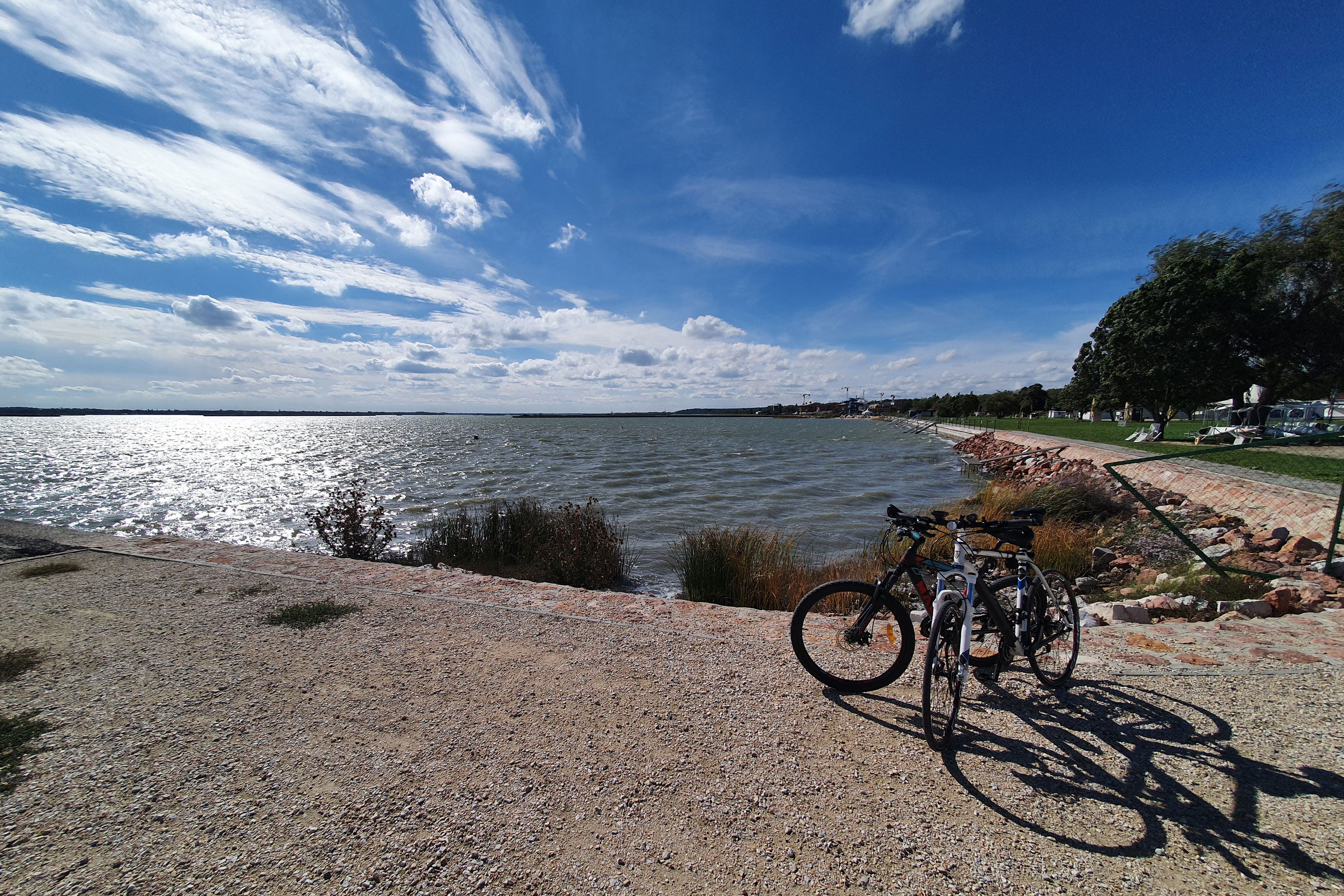 Akár 10 óra is lehet az út a Balatonig 19