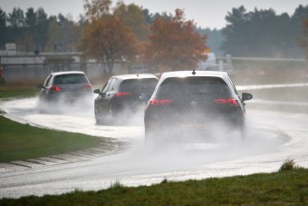 Tényleg annyival jobb a drága gumi?