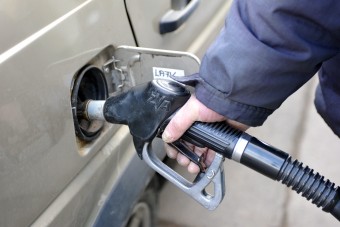 Meglepő dolgot mondtak a magyar autósok a hatósági áras benzinről