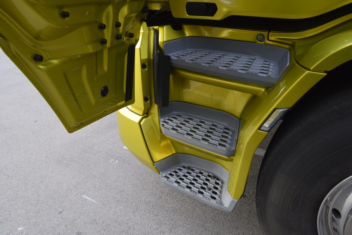 Ez a teherautó már vigyáz a gyalogosokra és a biciklisekre is 6